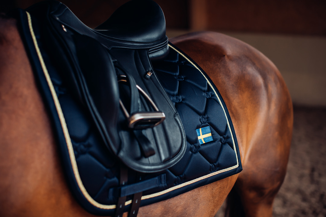 ES - sweden-nation-navy-dressage-saddle-pad