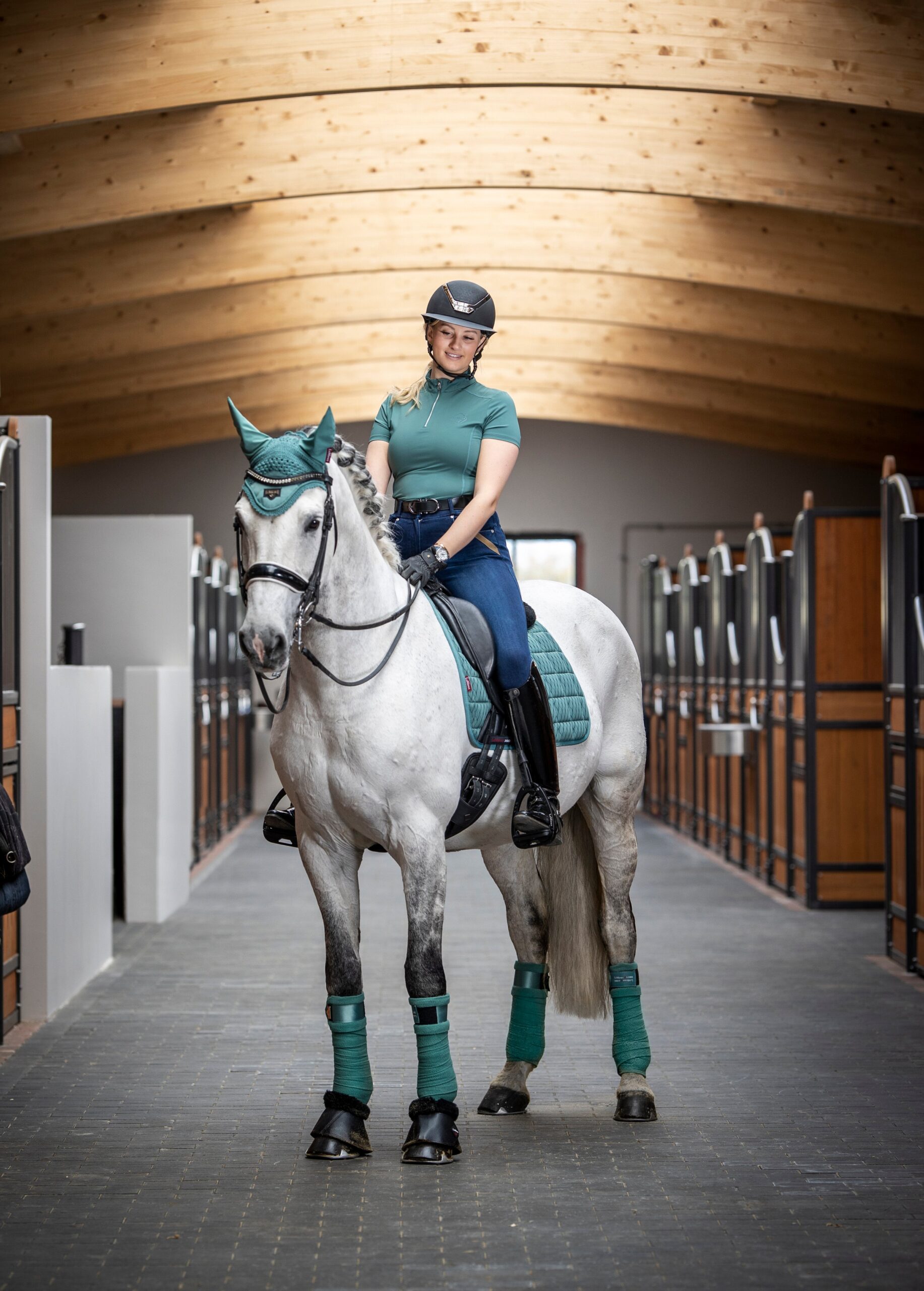 lm-carbonmeshdressage-sage1-hr