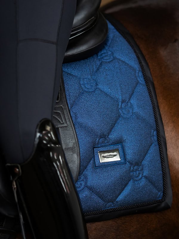 glitter-dressage-saddle-pad-dressyrschabrak-dressurschabracke-dressuur-zadeldekje-hov-1