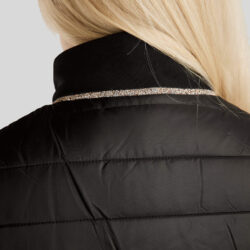 Veste sans manches Montar MoLila Hybrid noire SS26 avec Champagne Crystal Tape et cristaux