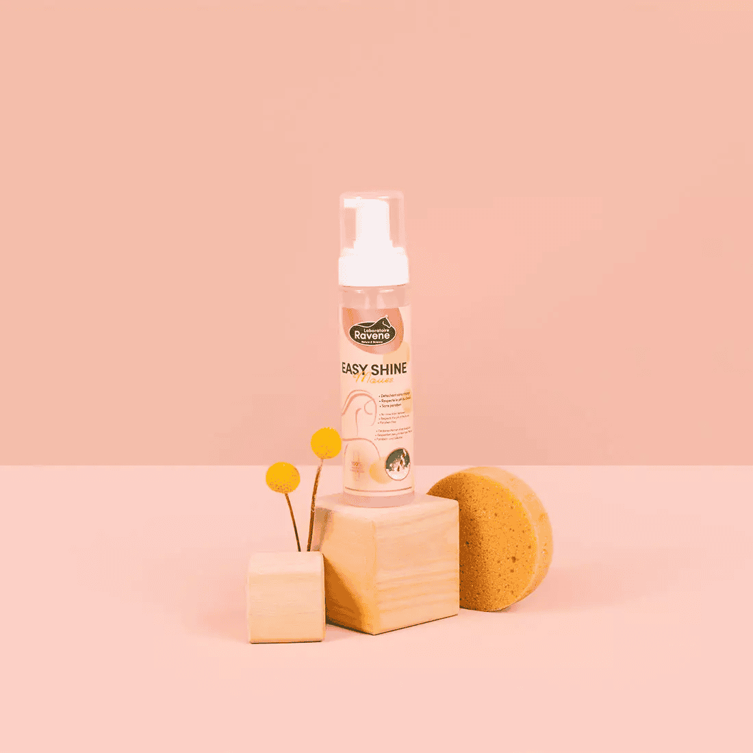 easy-shine-mousse-detachante-cheval.jpg Easy Shine mousse détachante sans rinçage pour cheval