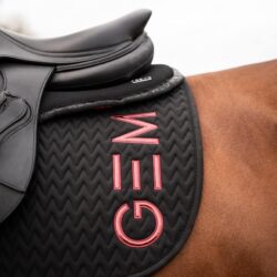 Tapis de selle GEM Jumping Ten Noir Bordeaux pour cheval