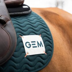 Tapis de selle GEM Touc Touc Obstacle Dark Sea Green pour cheval