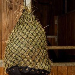 HIPPOTONIC - Filet à foin Parachute - Remplissage Facile et Slow Feeding