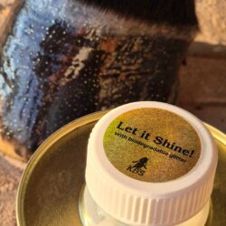 Pot de 500ml d'huile pour sabots Kevin Bacon's Dressing Paillettes Doré avec pinceau