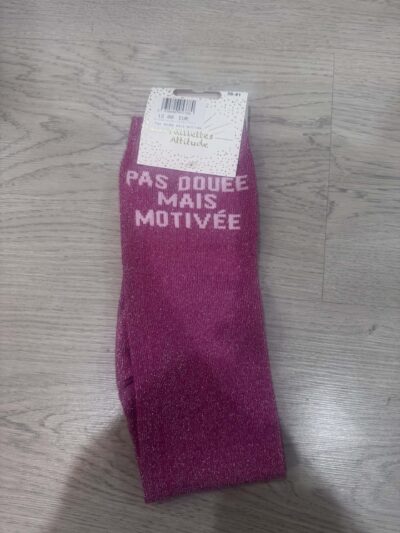 IMG_4431 Chaussettes adulte Pas Douée Mais Motivée fuchsia Paillettes Attitude