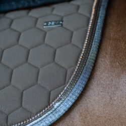 Tapis de Dressage GEM Atlas Brownie